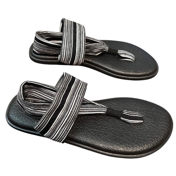 Sanuk Yoga Sling 2 Sandals Women’s Size 9 Black White Stripe Comfy Shoes - Picture 2 of 6